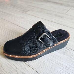 Naturalizer Black Leather Mules with Buckle